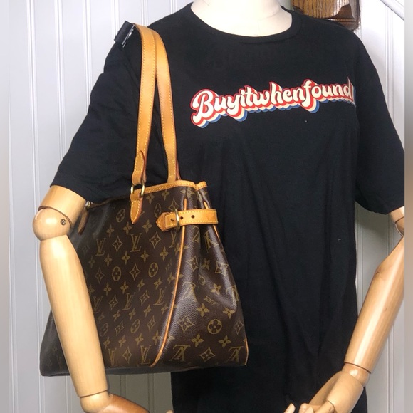 LOUIS VUITTON Batignolles LV Monogram Tote Bag COMES WITH: COA, LV DUST BAG AUTH - Picture 4 of 17